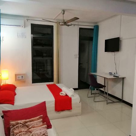 Residence Les Bambous B&B Mahebourg Bagian luar foto