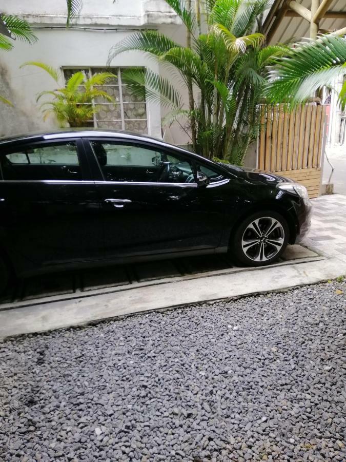 Residence Les Bambous B&B Mahebourg Bagian luar foto