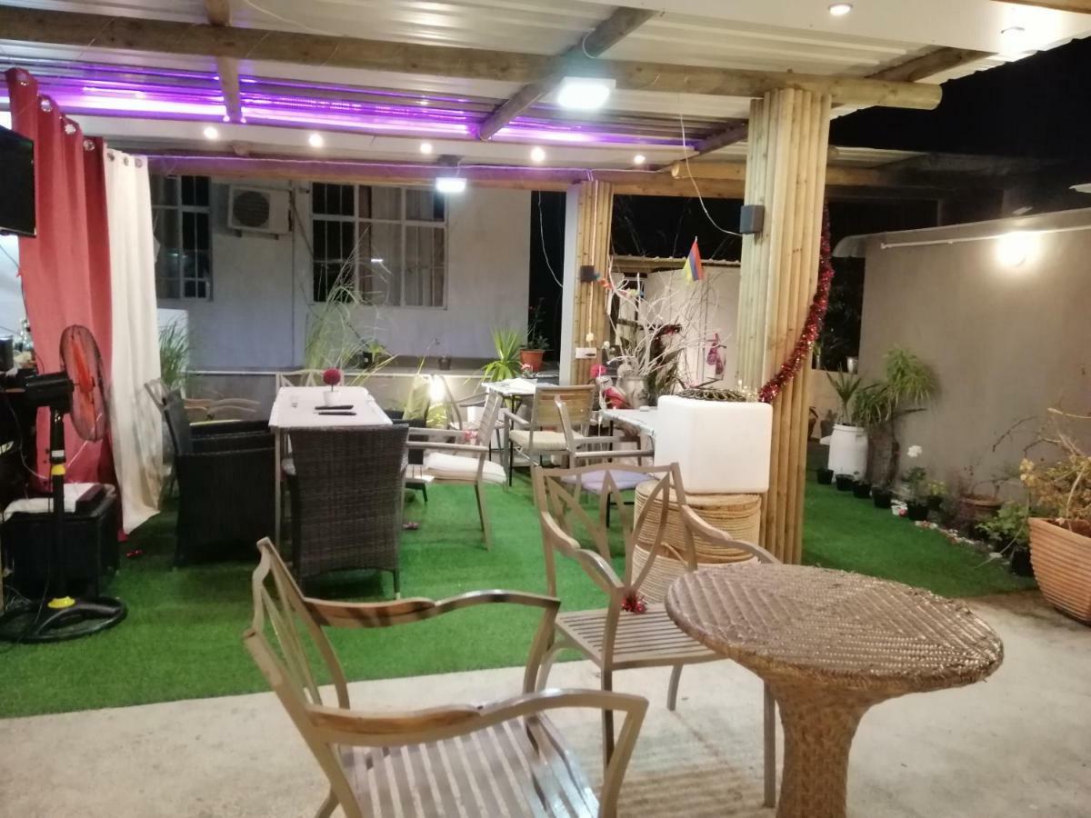 Residence Les Bambous B&B Mahebourg Bagian luar foto